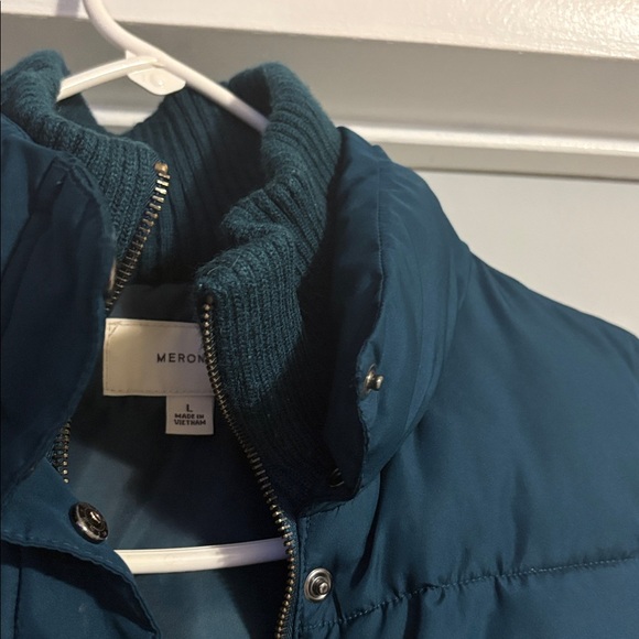 Vest - Picture 5 of 5